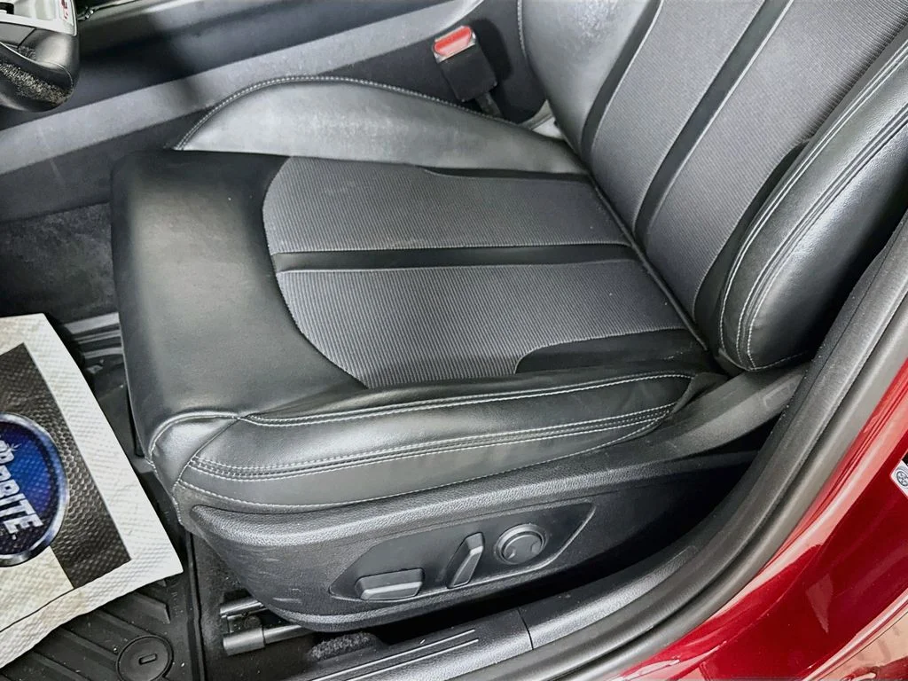 Used 2022 Passion Red Kia GT-Line image 6
