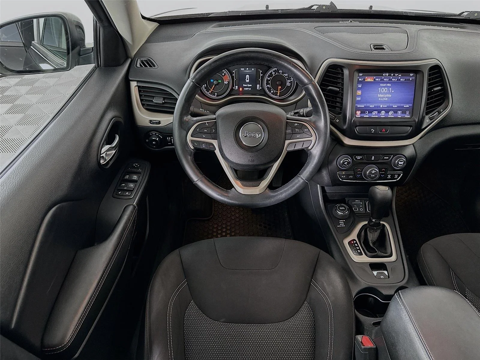 Used 2016 Jeep Cherokee Latitude with VIN 1C4PJMCB3GW321263 for sale in Winona, Minnesota