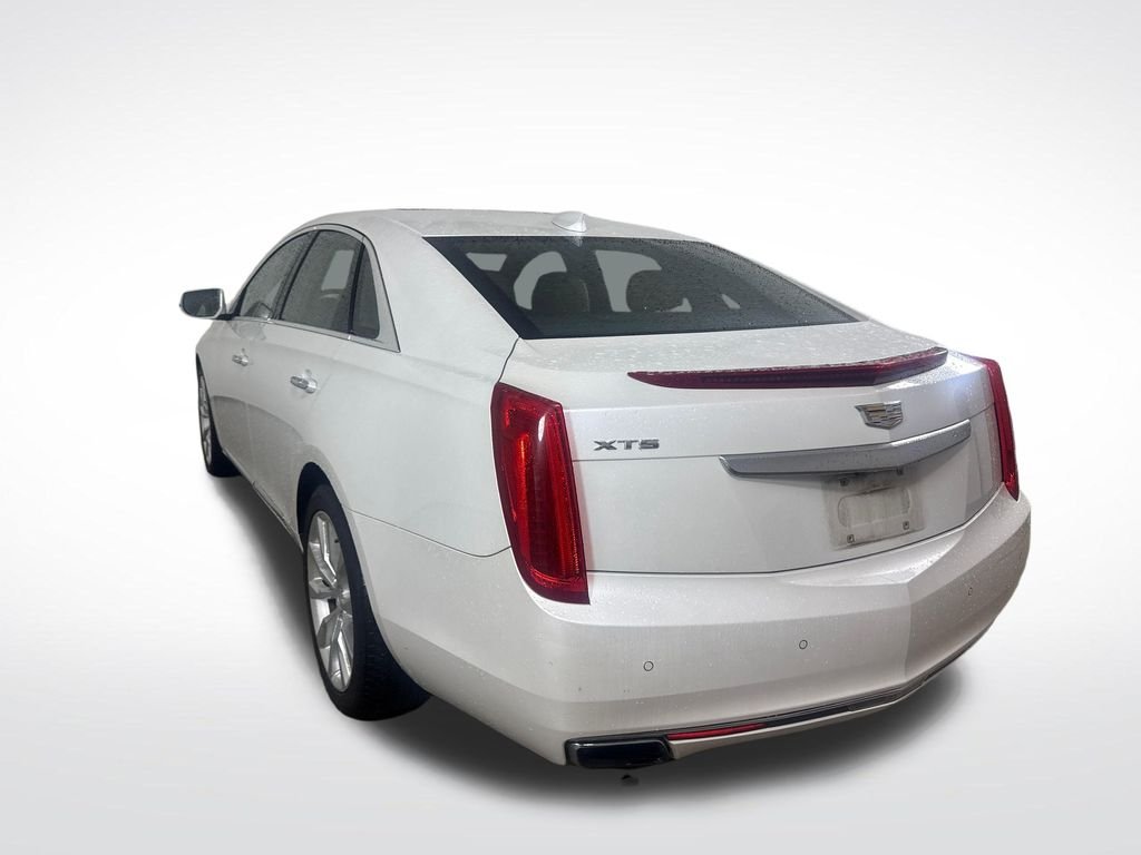 Used 2016 White Cadillac Luxury image 8