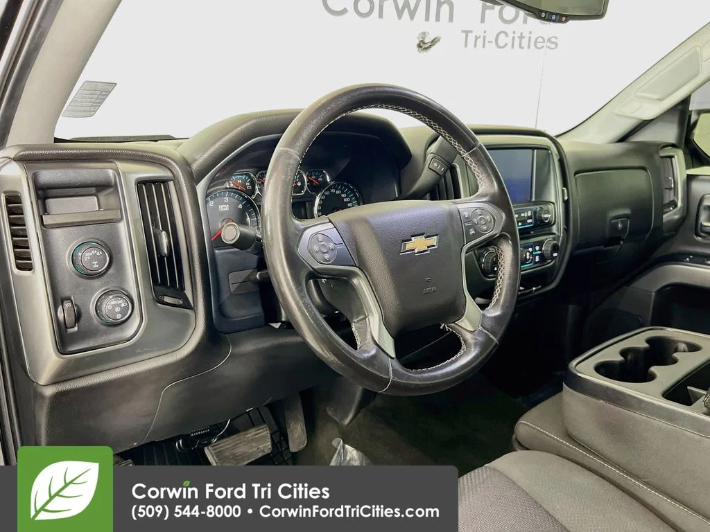 Used 2018 Black Chevrolet LT image 3