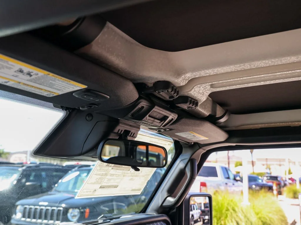 New 2026 Black Clear-Coat Exterior Paint Jeep  image 13