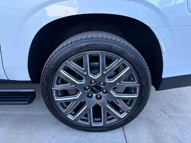 2026 GMC Yukon XL Denali Ultimate - Photo 20