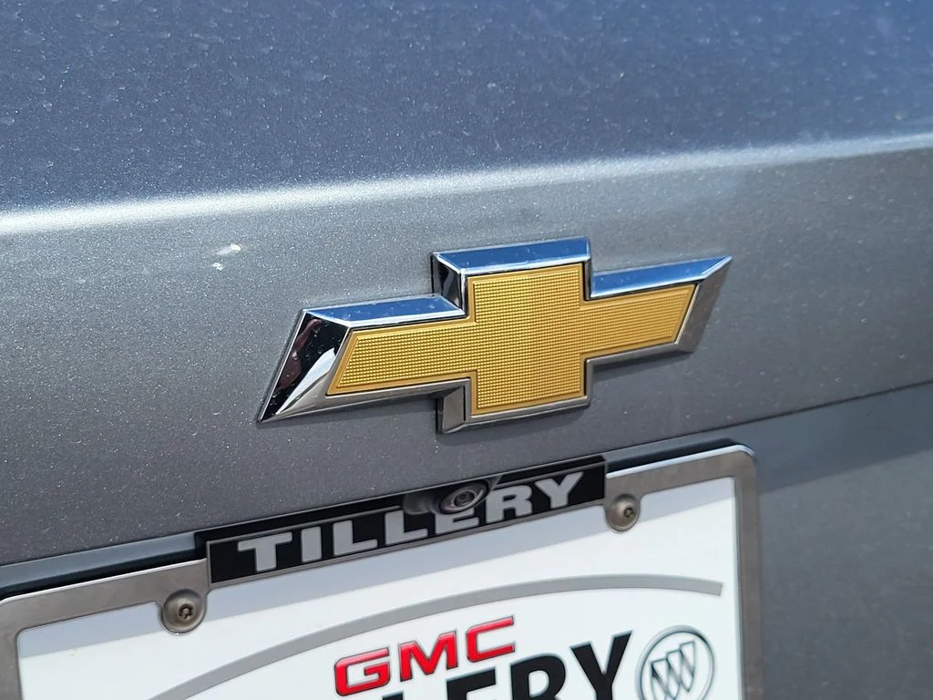 Used 2025 Sterling Gray Metallic Chevrolet 2LT image 8