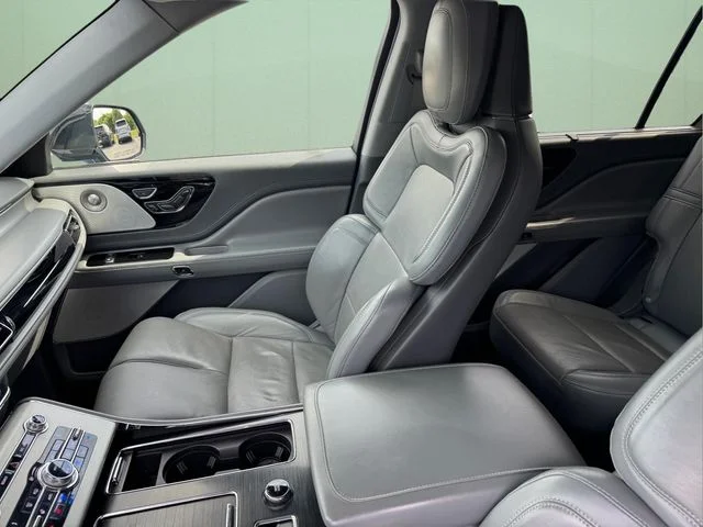 Used 2020 Blue Lincoln Reserve image 7