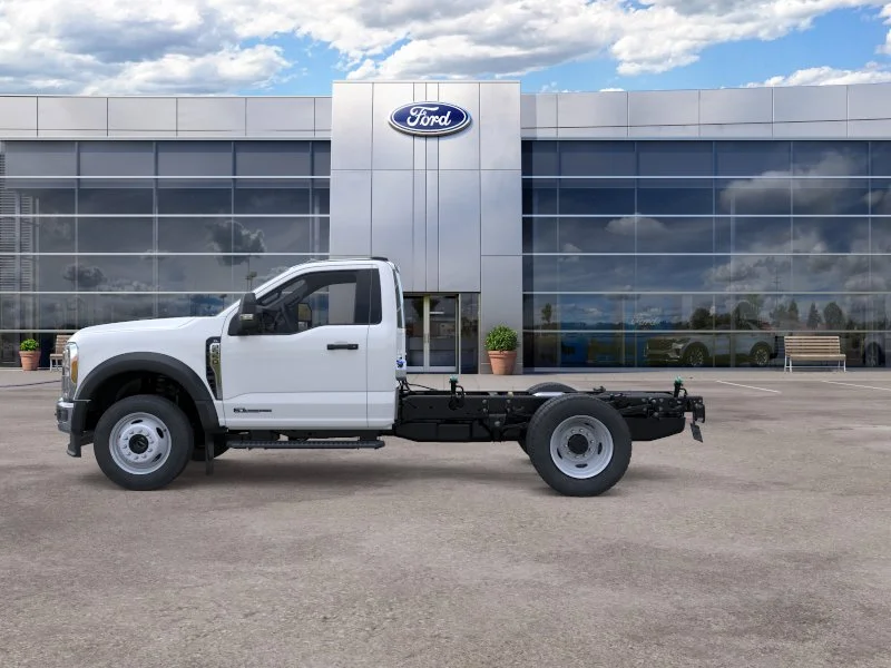 New 2026 Oxford White Ford F-550® XL image 3