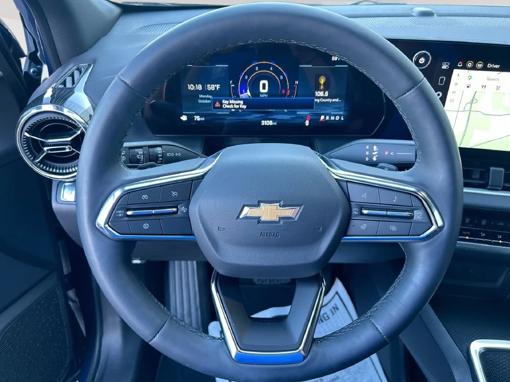 Used 2026 Lakeshore Blue Metallic Chevrolet LT image 29