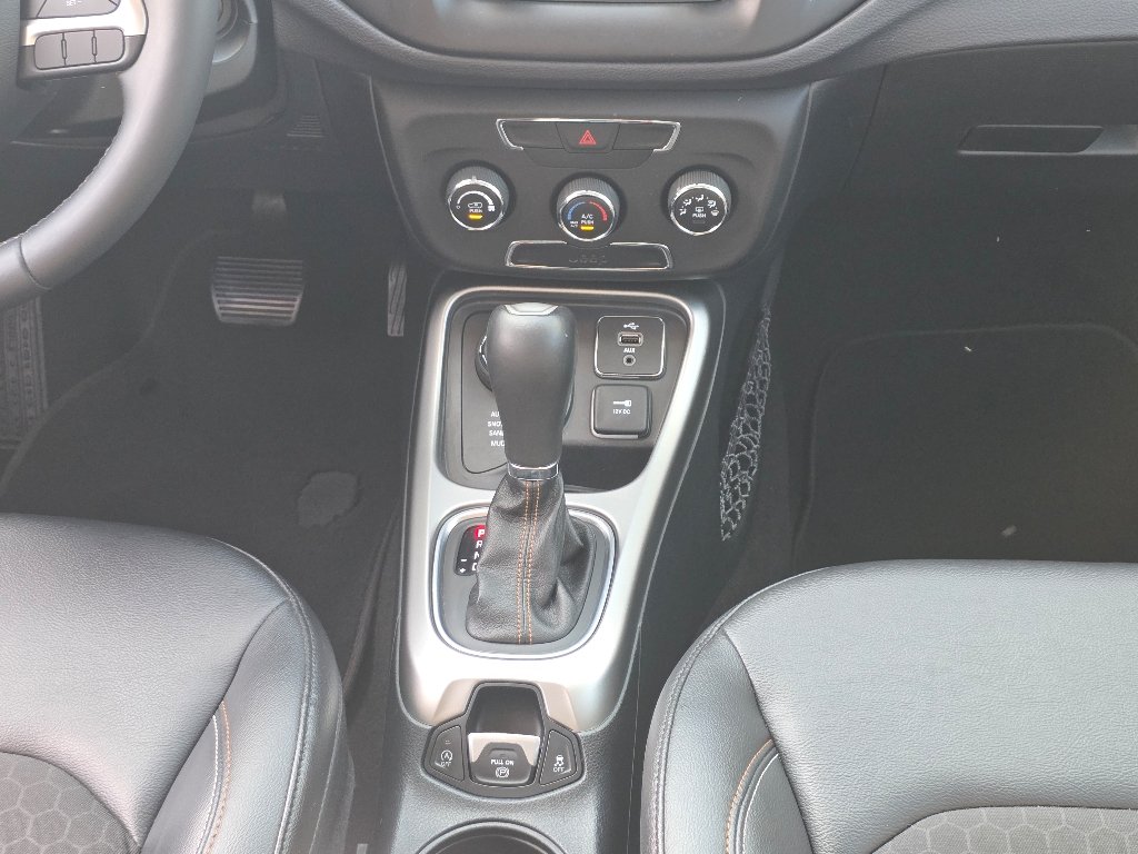 Used 2017 White Clear Coat Jeep Latitude image 24