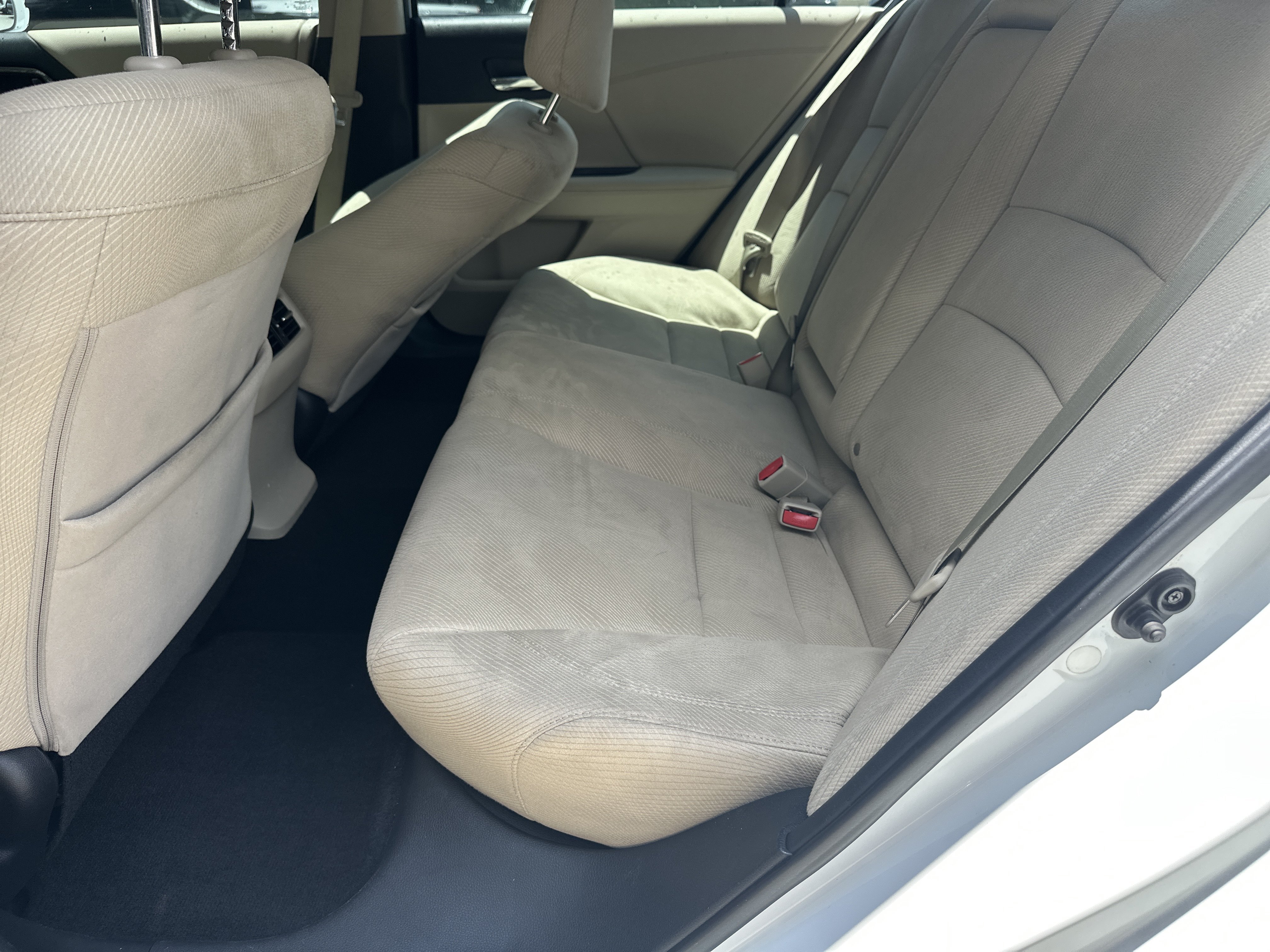 Used 2016 White Orchid Pearl Honda EX image 22
