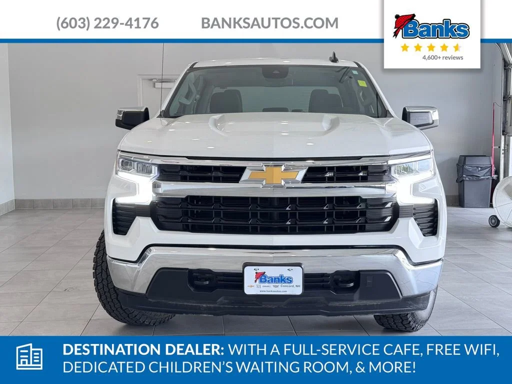 Certified Used 2025 Summit White Chevrolet LT image 3