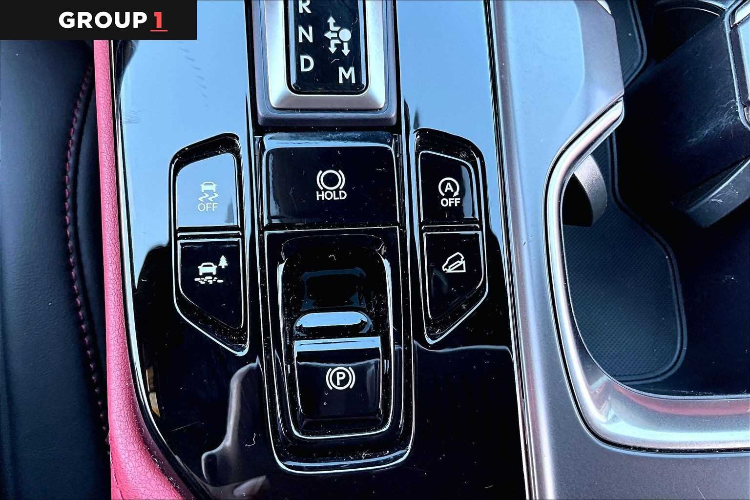 Used 2024 Atomic Silver Lexus F SPORT Handling image 32