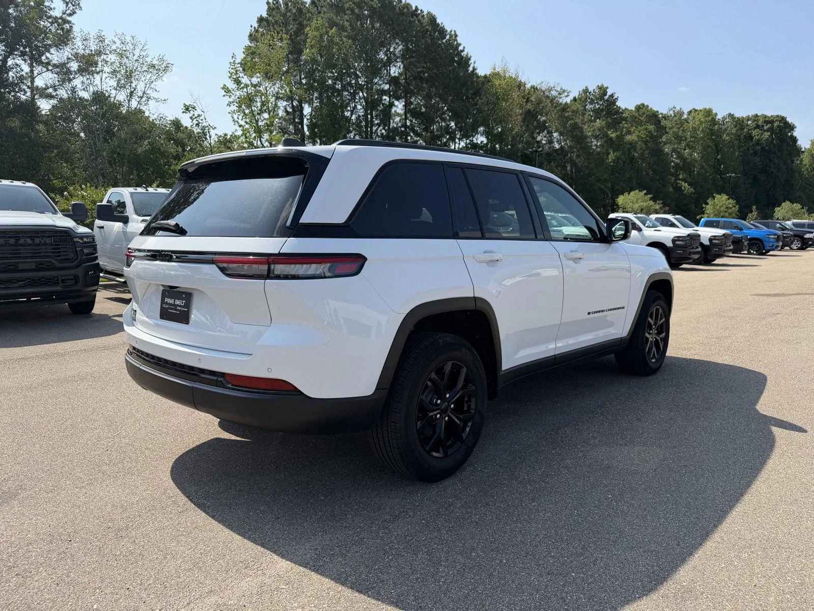 2024 Jeep Grand Cherokee Altitude - Photo 6