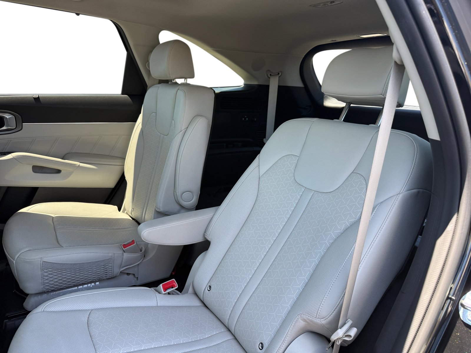 Used 2023 Aurora Black Kia SX Prestige image 16