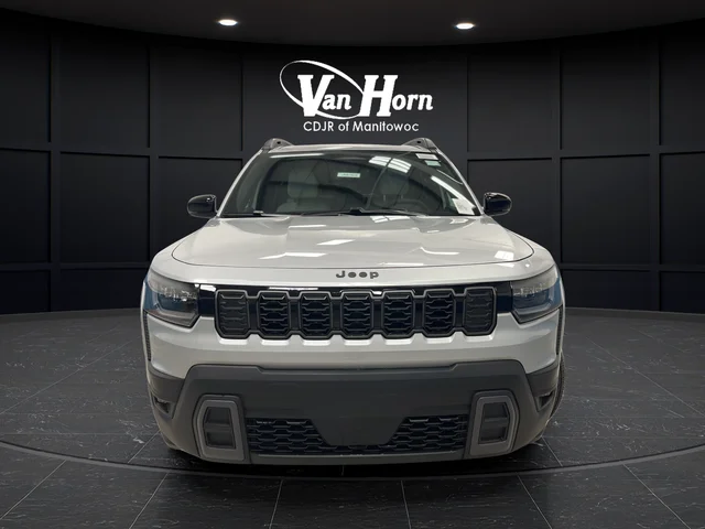 New 2026 Silver Zynith Clear-Coat Exterior Paint Jeep Limited image 2