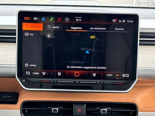 New 2025 Energetic Orange W/White Upper Volkswagen Pro S Plus image 31