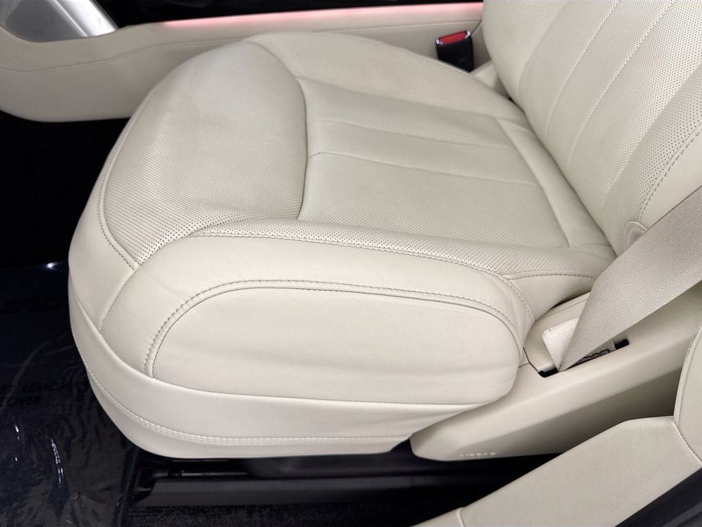 Certified Used 2025 Black Land Rover Autobiography image 20