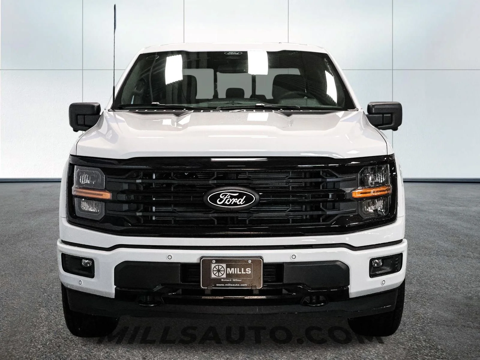 New 2026 Oxford White Ford XLT image 12