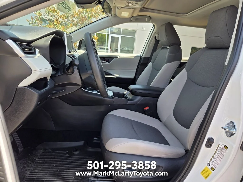Used 2025 White Toyota XLE image 7