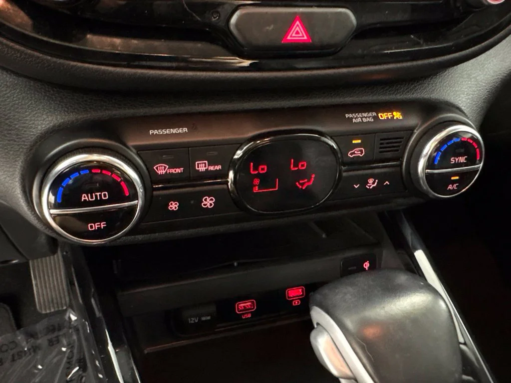 Used 2022 Blue Kia X-Line image 32