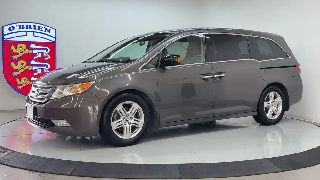 Used 2013 White Diamond Pearl Honda Touring Elite image 8