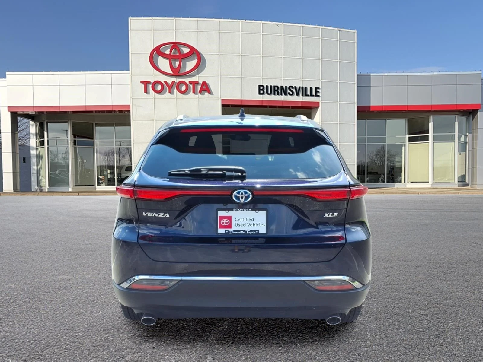 Certified Used 2024  Toyota XLE image 5