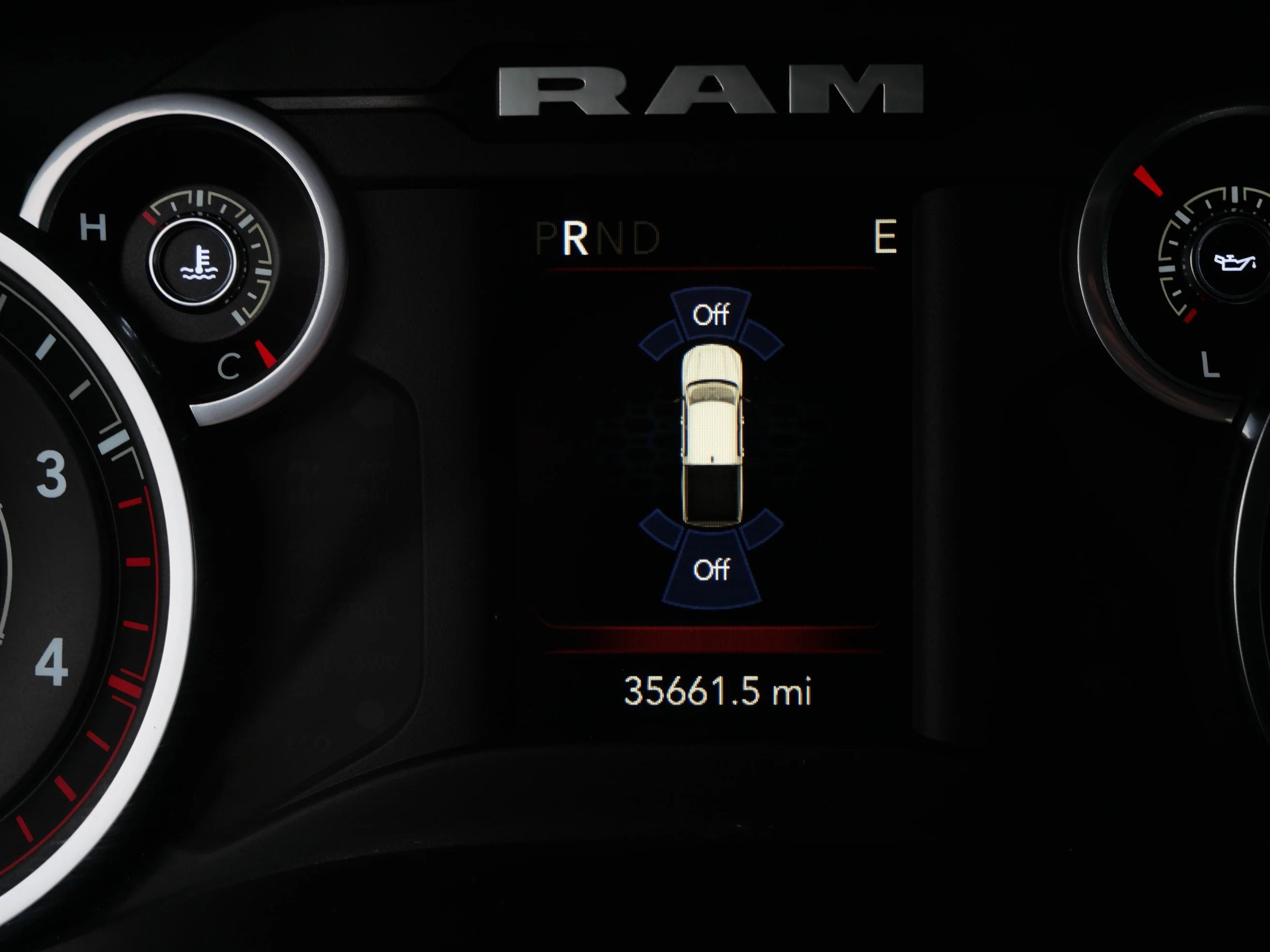 Certified Used 2023 Diamond Black Crystal Pearlcoat Ram Big Horn image 40