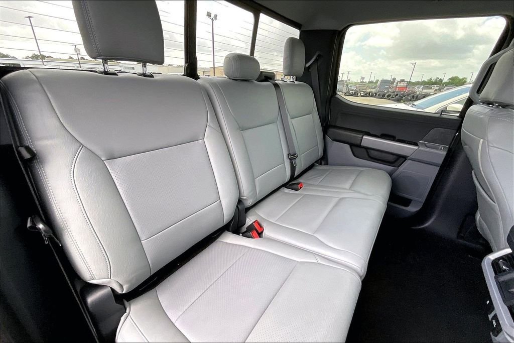 Used 2024 Gray Ford XLT image 22