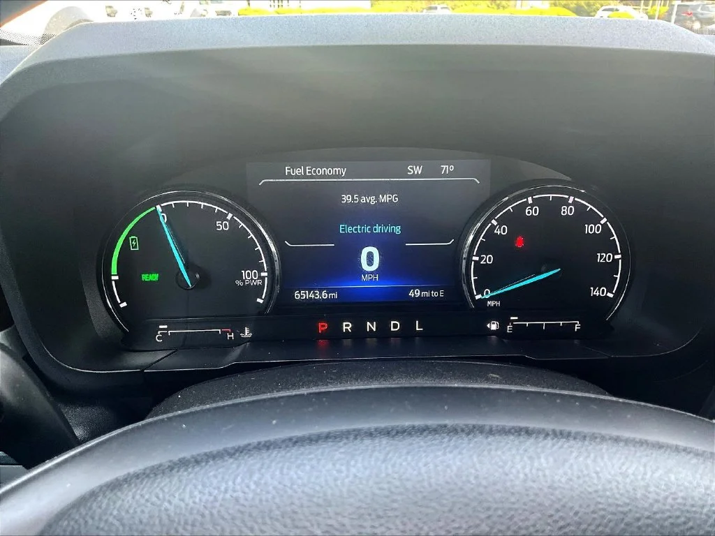 Used 2022 Red Ford Lariat image 16