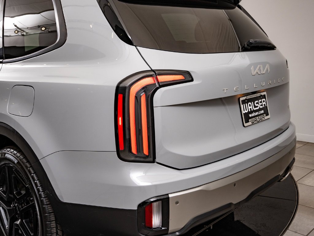 Used 2023 Wolf Gray Kia SX-Prestige X-Line image 18