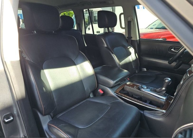 Used 2020 Gray Nissan Platinum image 8