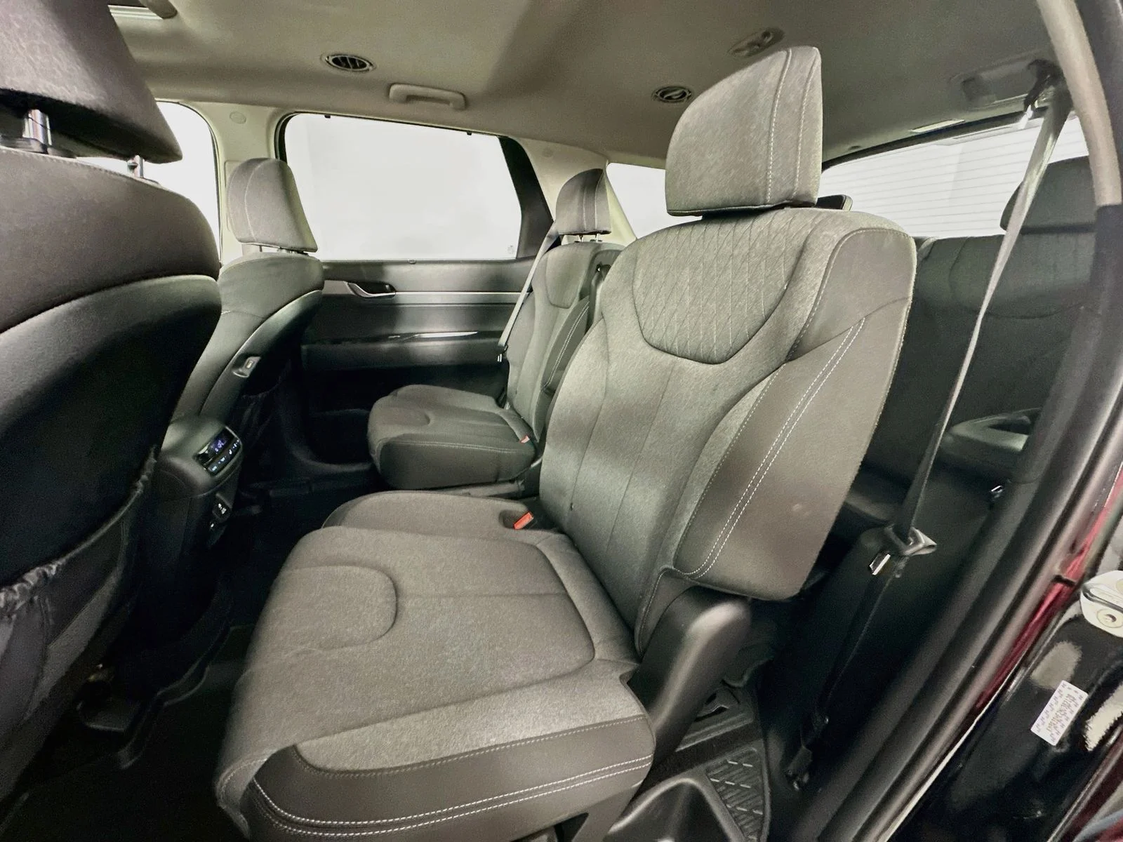 Used 2022 Abyss Black Pearl Hyundai SEL image 25