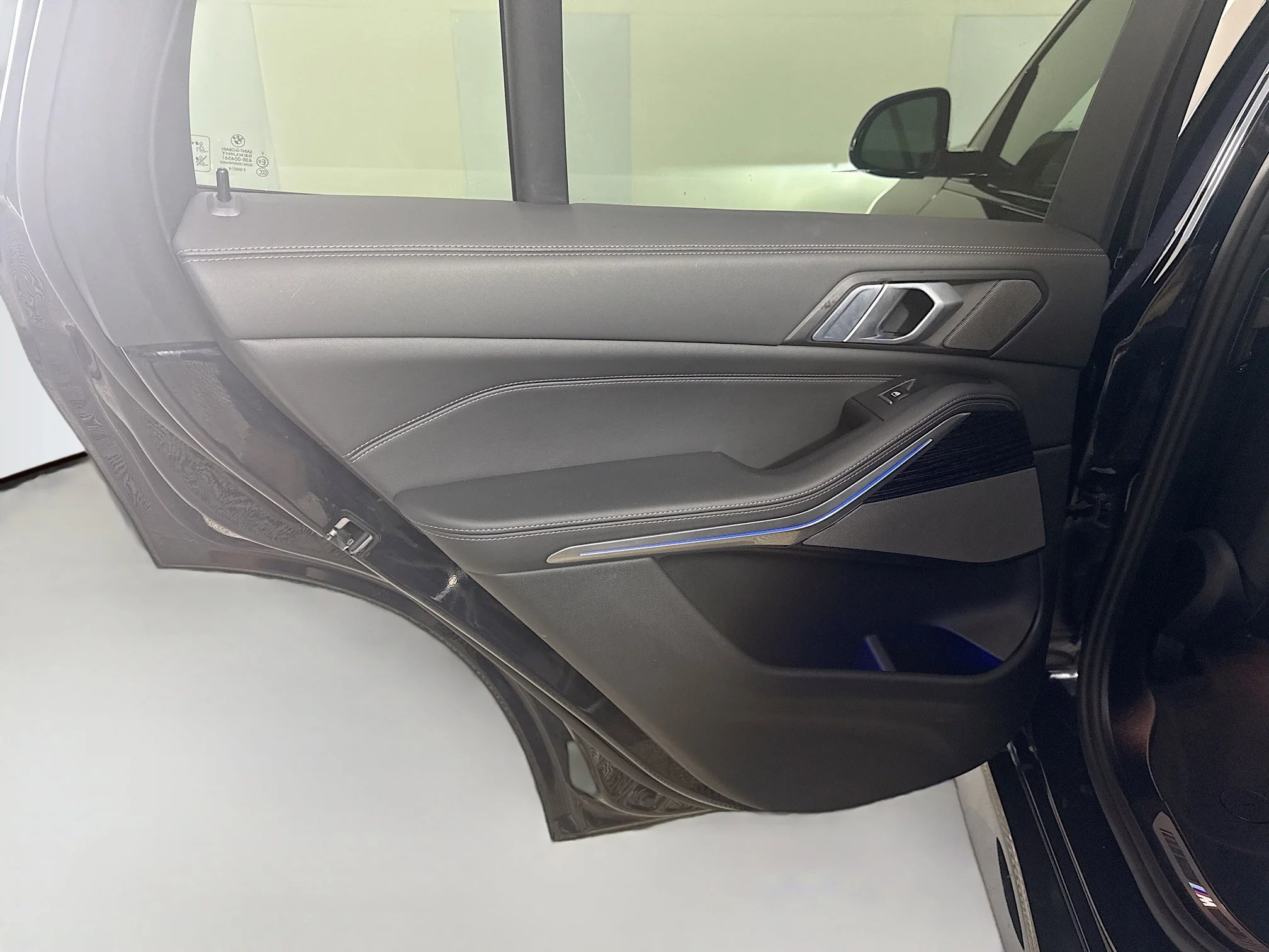 Used 2026 Carbon Black Metallic BMW sDrive40i image 22
