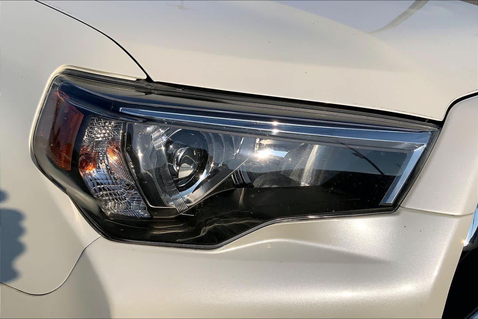 Certified Used 2021 Blizzard Pearl Toyota Limited image 26