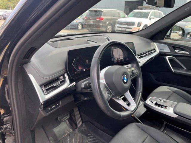 Used 2023 Black Sapphire Metallic BMW xDrive28i image 11