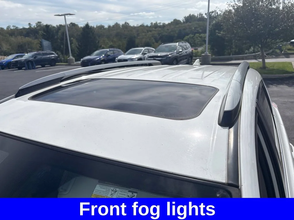 Used 2018 White Toyota XLE image 10