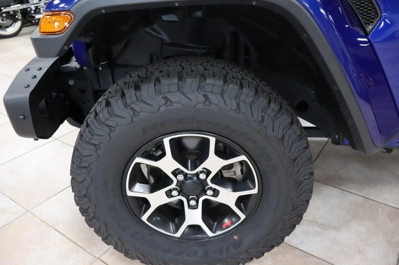 Used 2020 Ocean Blue Metallic Clear Coat Jeep Rubicon image 38