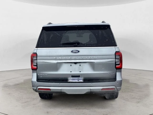 Used 2024 Silver Metallic Ford Platinum image 4