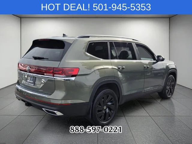 Used 2026 Green Volkswagen SE w/Technology image 5