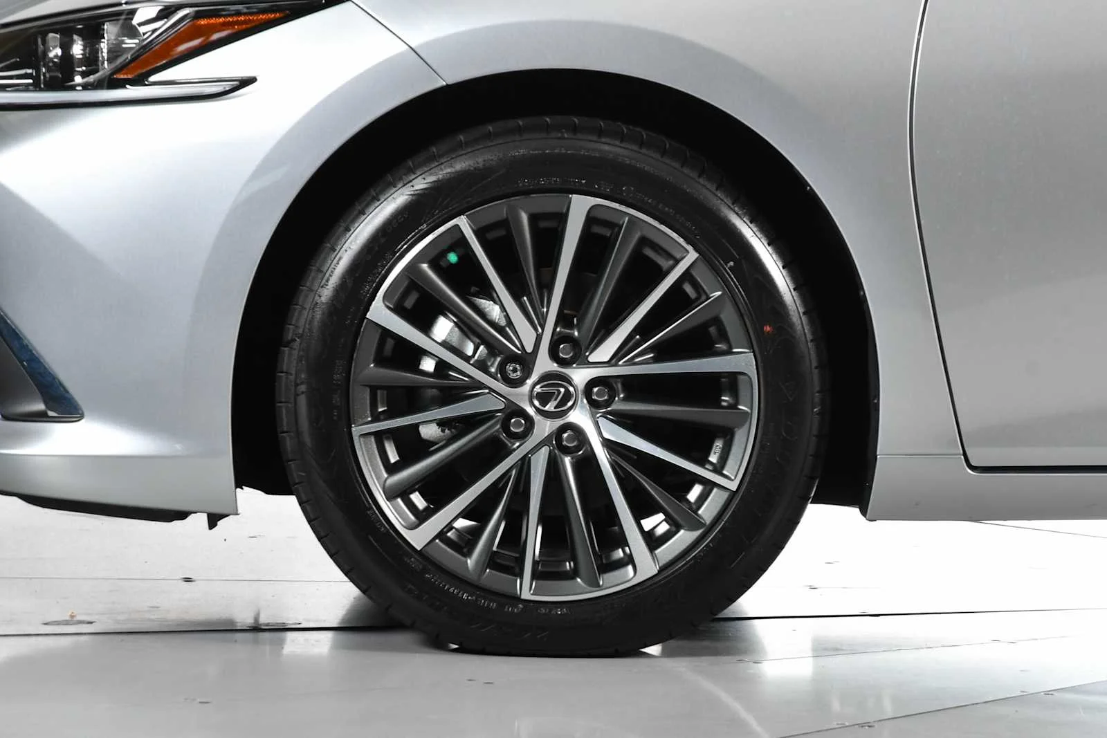 Used 2025 Iridium Lexus  image 12