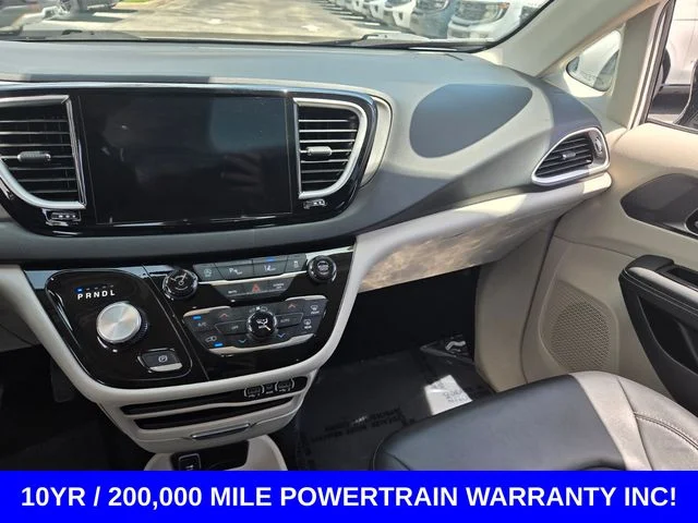 Used 2024 Bright White Clearcoat Chrysler Touring L image 14