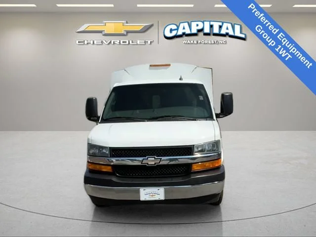 Used 2019 SUMMIT WHITE Chevrolet CUTWAY image 9