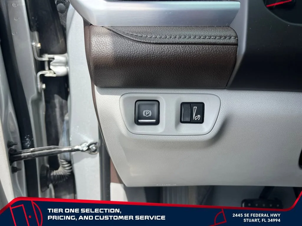 Used 2018 QUICKSILVER METALLIC GMC SLT image 25