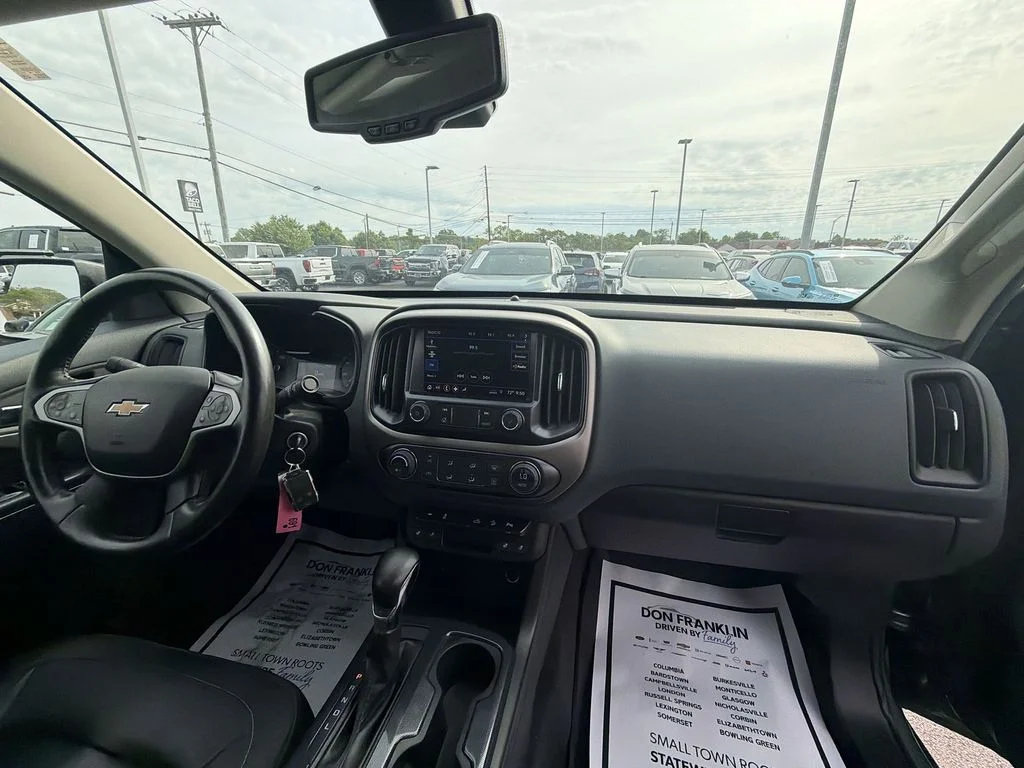 Used 2022 Gray Chevrolet Z71 image 10