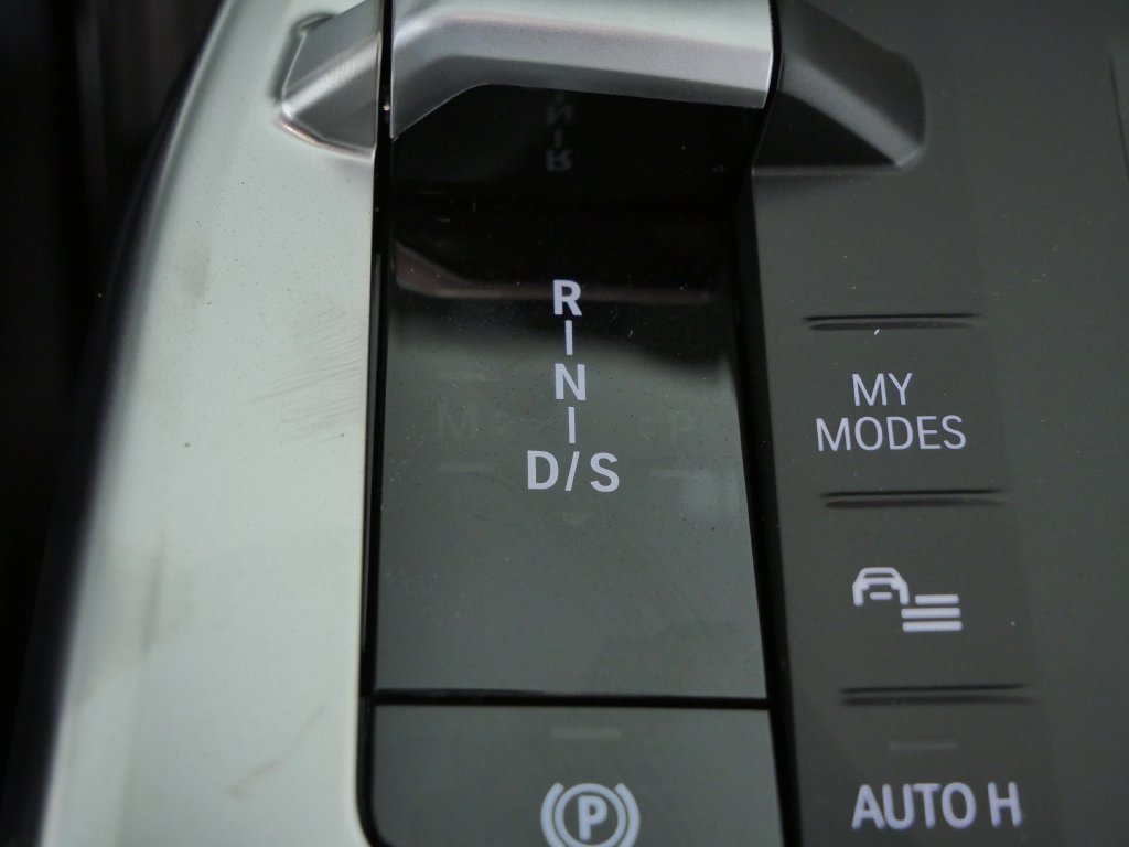 New 2027 Space Silver Metallic BMW xDrive28i image 41