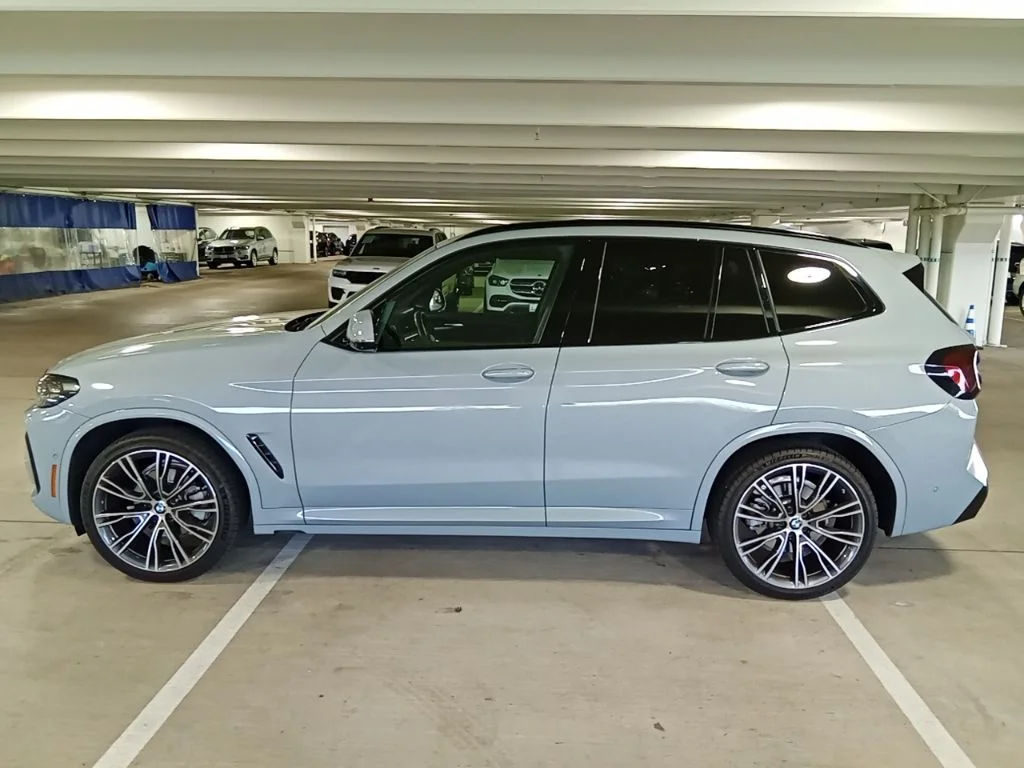Used 2023 Gray Metallic BMW xDrive30i image 8