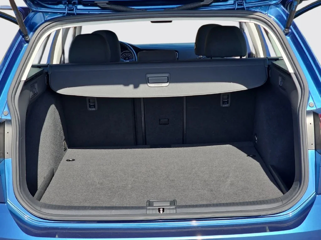 Used 2019 Blue Volkswagen S image 12