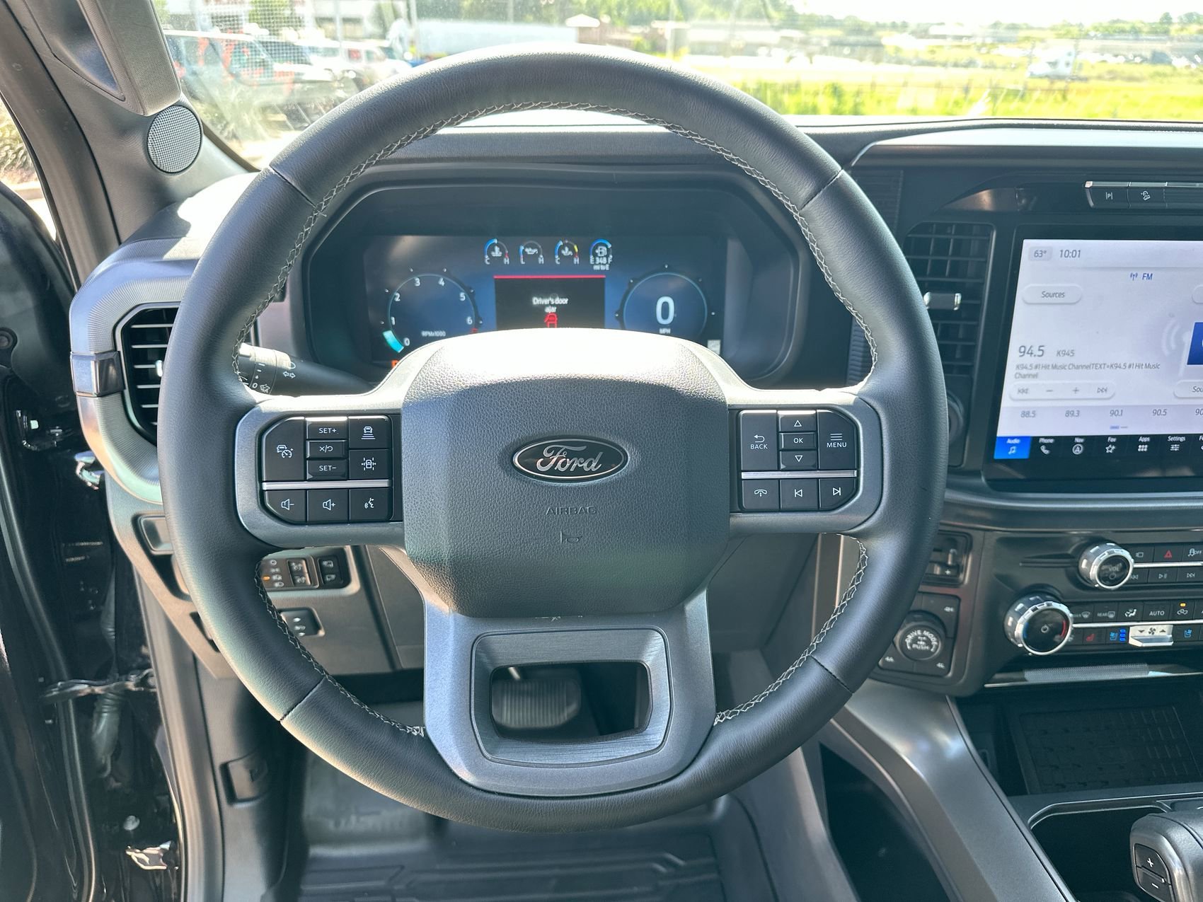 Used 2025 Black Metallic Ford LARIAT image 14