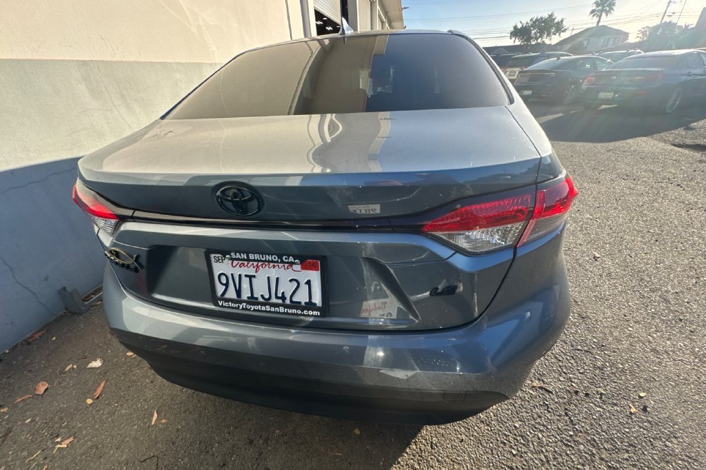 Used 2025  Toyota LE image 6