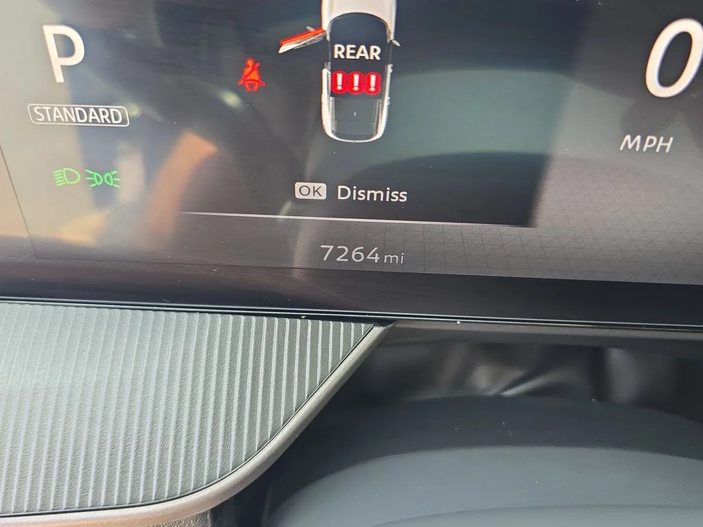 Used 2025 Gray Nissan SV image 27