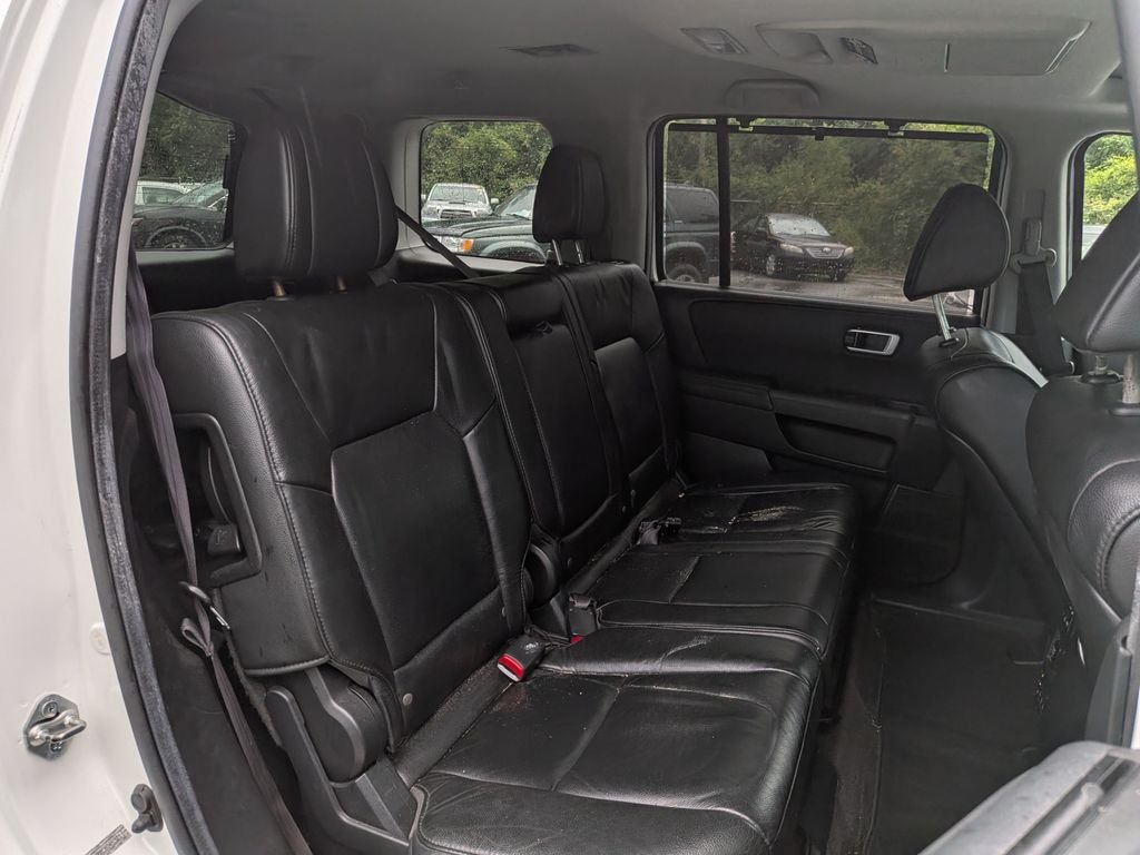 Used 2012 White Honda Touring image 23