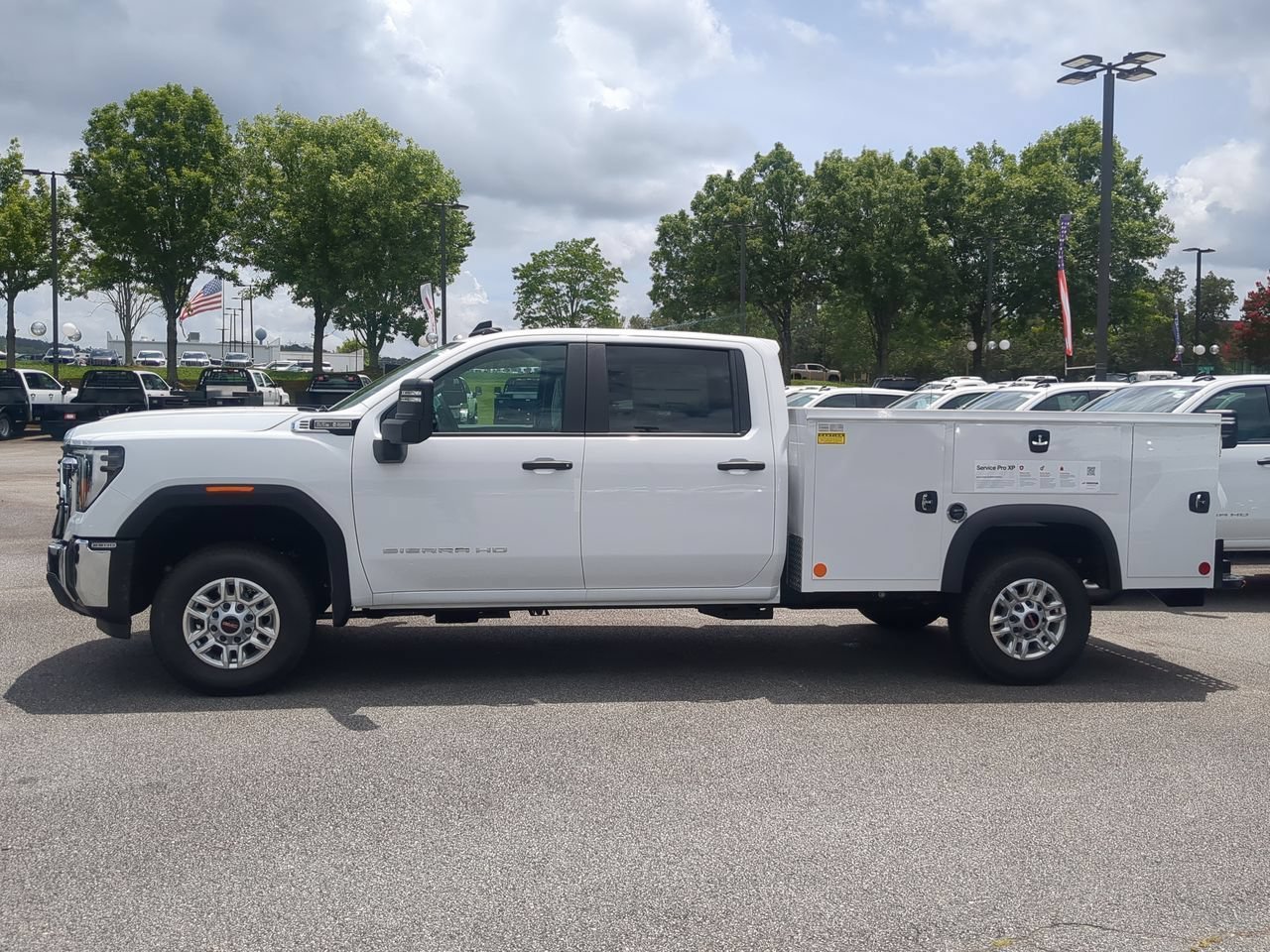 New 2026 Summit White GMC Pro image 5